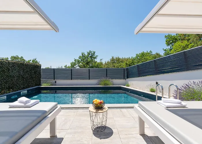 Villa Complex Twins *