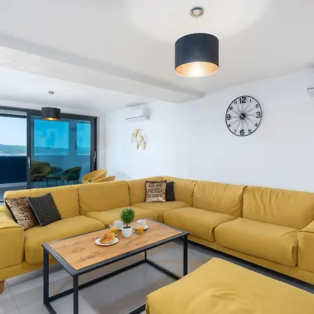 Villa Complex Twins *