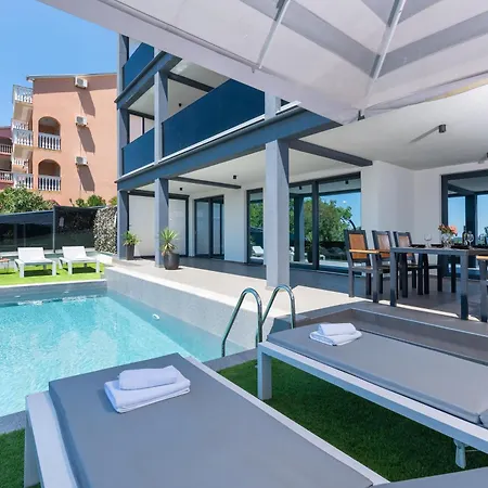 Complex Twins Villa