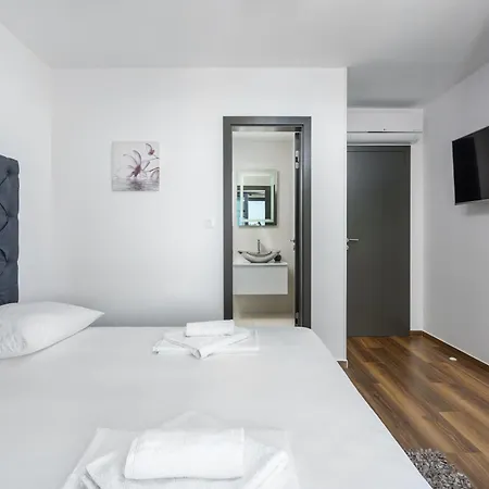 Complex Twins Villa Crikvenica