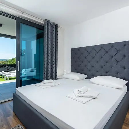 Complex Twins Villa *