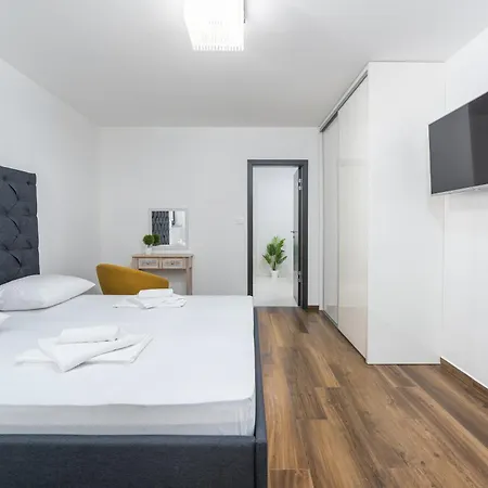 Complex Twins Villa *