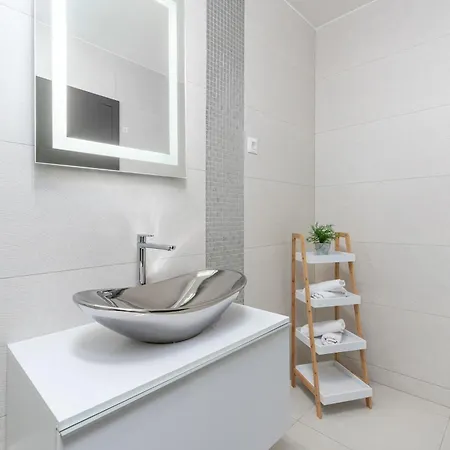 Complex Twins Villa *