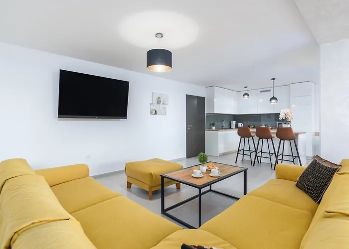 Complex Twins 茨里克韦尼察