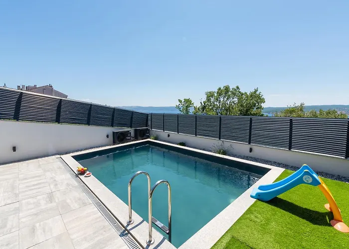 Complex Twins * 茨里克韦尼察